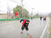 懷寧縣洪鋪鎮：全力迎戰雨雪 力保道路安全暢通