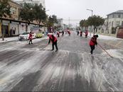 韓擺渡鎮：護民使者戰冰雪，安全出行笑開顏