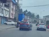 南充一汽車拖人行駛？派出所：涉事司機和被拖行男子有糾紛