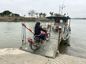 直擊瀝心沙大橋事故 | 居民經(jīng)渡口上島，生活用水受影響