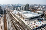 合肥西站西側站房屋面封頂  東側站房計劃今年5月施工