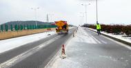 銅陵市公路部門全力出動確保冰凍雨雪天氣道路暢通