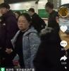 长沙到广州K225买好票了挤不上车？ 铁路部门回应