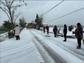 固鎮(zhèn)縣濠城鎮(zhèn)：堅守崗位保暢通，打好冰雪“攻堅戰(zhàn)” 