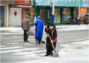 六安市蘇埠鎮(zhèn)：清積雪促暢通  眾志成城戰(zhàn)風雪  