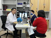合肥普瑞眼科丨染發劑不小心濺到眼睛里，下一秒就……