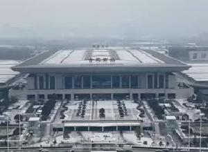 清雪除冰，合肥高铁南站保障旅客安全出行