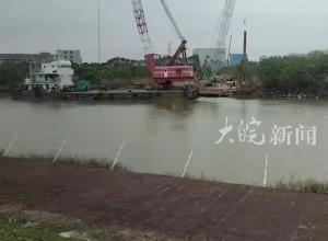 广州沥心沙大桥事故后续 三民岛正修建一条临时桥 以便人员物资进出