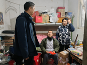 銅陵市殘聯慰問鷂山社區困難重度殘疾人 