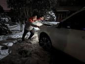 風雪無阻冷暖相伴 春節歸家平安守護——2024平安產險安徽分公司在行動