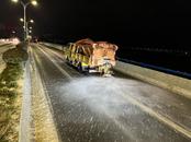 芜湖公路除冰清雪保畅通（图）