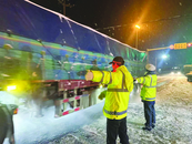 淮南市全力應對冰雪天氣保暢通