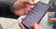 女子懷疑被偷拍檢查男子手機未獲證據(jù)，仍發(fā)視頻曝光？警方：正在關(guān)注
