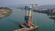 金建高鐵新安江特大橋4號(hào)主塔封頂