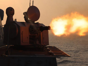 南海某海域，南部戰區艦艇編隊密集火力“打擊”