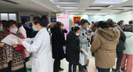雪華鄉（宏業村街道）婦聯舉辦“三八”婦女節插花及關愛女性健康活動。