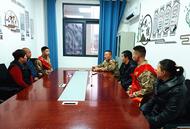 樅陽縣白梅鄉召開上半年預定新兵役前教育座談會 　　　　