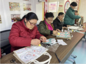 黃莊街道紅旗社區(qū)開展“春意融融婦女節(jié) 巧手慧心美生活”手工DIY帆布包制作活動