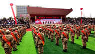 臨泉：熱血青年行軍禮，告別親人入軍營