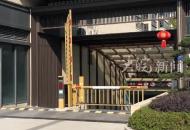 合肥知廬臺小區交房已一年 地下車庫仍未交付且垃圾成堆 多方回應