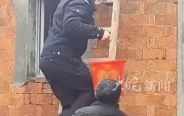 大皖正能量|执行路上遇火情  4名法院干警化身“消防员”