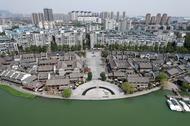 张正旭：在城市里彼此偎依