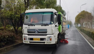 潁州區城管執法局巧借天雨 全面加強路面清洗作業