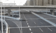 嚇壞多位過路司機！小轎車在高架違規掉頭逆行......