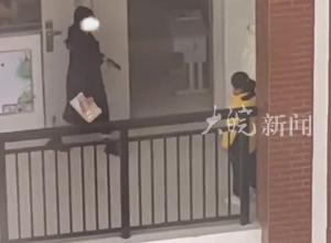 小学生遭女老师扇打拖拽？贵港教育局：已介入核查