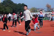 方明：寂寞了，看看楼下的孩子们