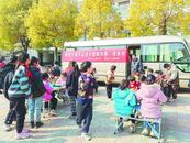 合肥“閱讀大篷車”駛入淮南