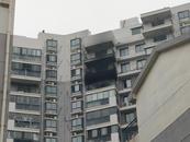 出租房突發火災，隔壁住戶被困家中  事發合肥金寨路怡緣小區