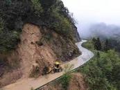 歙縣獅石鄉(xiāng)遭強降雨引發(fā)山洪塌方