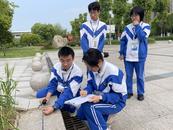 不种花草种小麦 芜湖这所中学让学生在校园感受“田园”生活