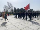 亳州市教育局高新區(qū)分局黨支部走進烈士陵園上好黨性教育“必修課”  