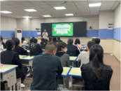 安徽太陽傘走進合肥168中學新店花園學校開展家長專題講座——家長如何跟孩子談性教育  