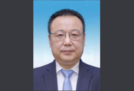 中央決定，申彥鋒履新