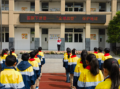 “全球戰(zhàn)塑” 保護(hù)地球——解放一路小學(xué)開展  “世界地球日”主題系列活動(dòng)