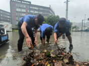 肥西縣：暴雨傾盆，別怕！有他們在守護