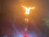 东莞一大型商场凌晨失火 当地消防：火灾未造成人员伤亡