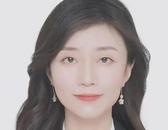 1988年出生的她，任985高校学院院长