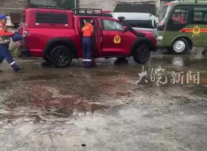 福建一男子登山失联3天3夜 ，搜救人员：当地暴雨 山上云雾缭绕，镇政府回应：不是景区，系野山