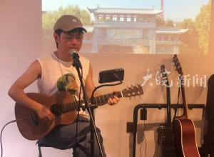 自弹自唱《长临河之歌》，合肥小伙将家乡之美写进歌里 
