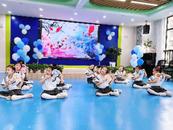安慶經(jīng)開(kāi)區(qū)實(shí)幼天下名筑園部開(kāi)展慶“六一”幼兒聯(lián)歡會(huì)暨藝術(shù)作品展活動(dòng) 