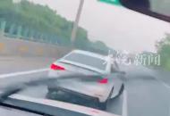 高速上攔停還砸碎他人車玻璃 湖南高速交警回應：攔車男子已被抓獲