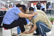 家屬走進合肥義城監獄   感受服刑人員“衣、食、住、學”