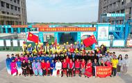 潁上縣文藝志愿者走進建筑工地開展慰問演出  