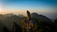 黃山通報(bào)雷擊情況：碎石飛濺擊傷部分游客