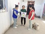 蚌埠市燕山鄉社工站開展“感恩母親節 抱枕送祝福”關愛老人主題活動