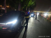 重拳出擊，守護出行安全 ——六安市交通執法二大隊夜查非法營運車輛